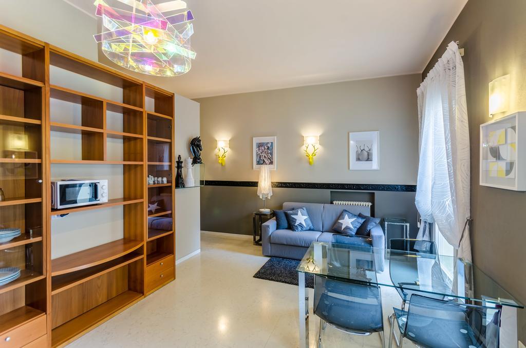Duomo Guesthouse ピアチェンツァ 部屋 写真