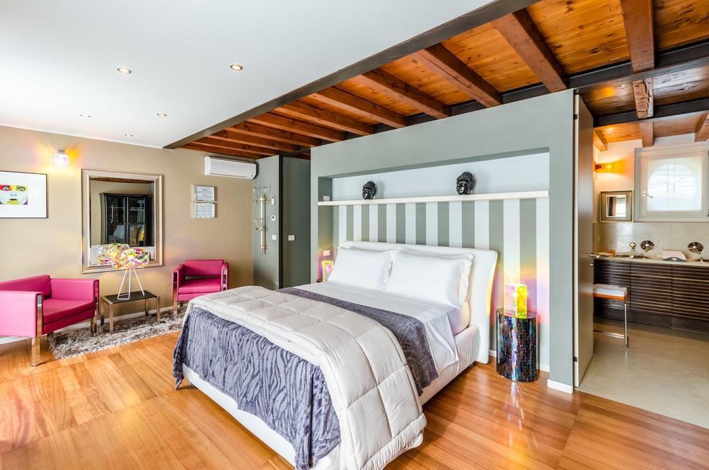 Duomo Guesthouse ピアチェンツァ 部屋 写真